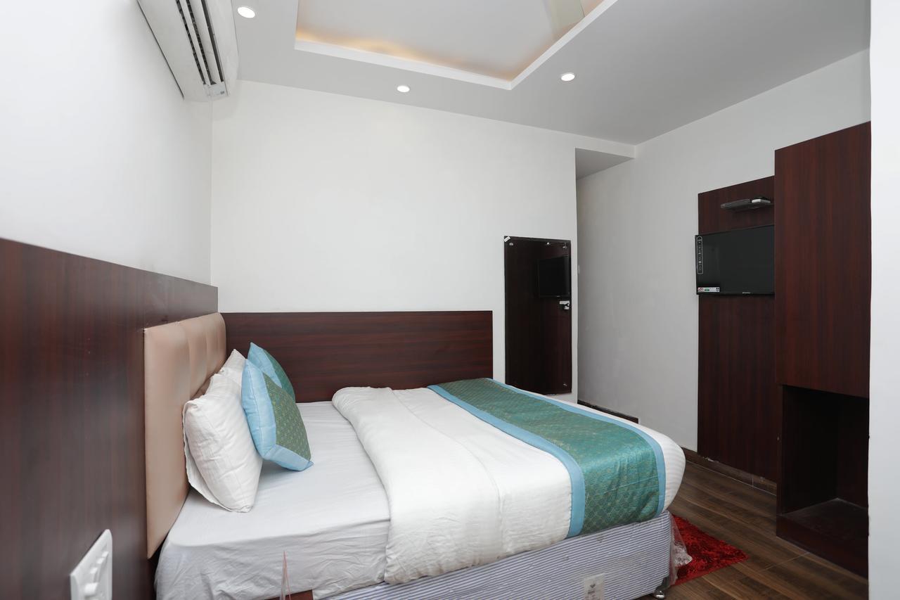 Hotel Corner Point 新德里 外观 照片