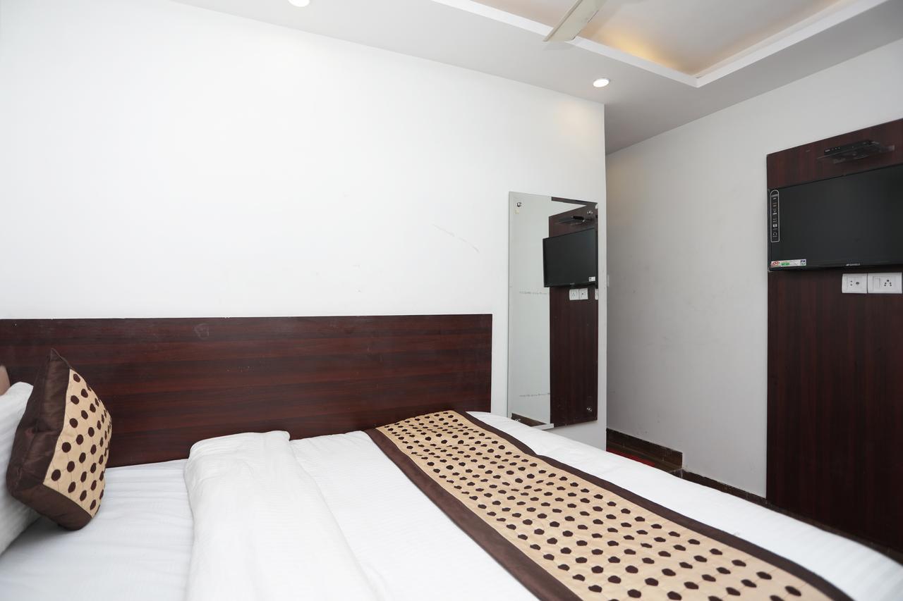 Hotel Corner Point 新德里 外观 照片