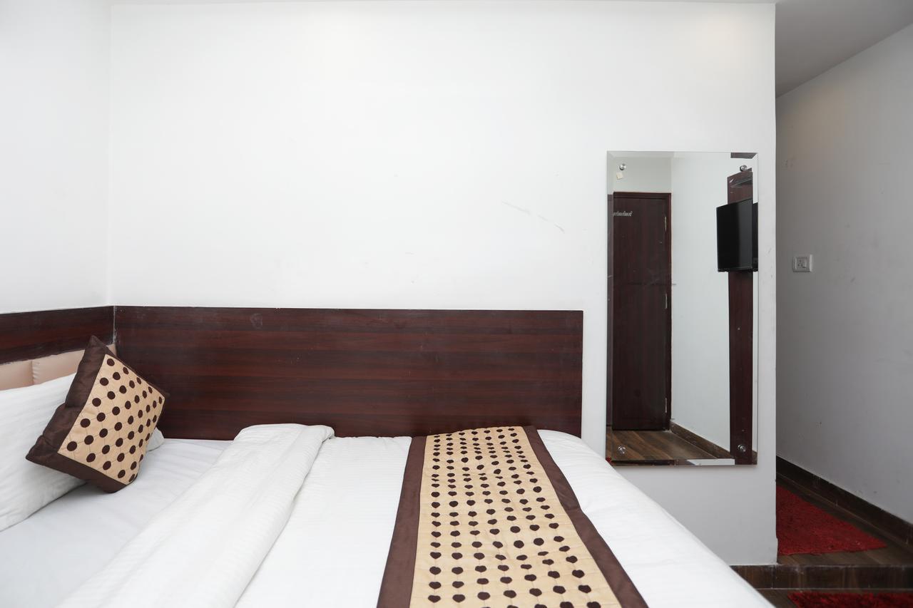 Hotel Corner Point 新德里 外观 照片